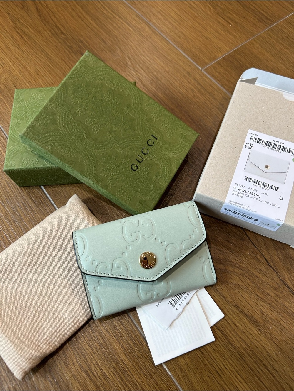 New Gucci Light Mint Embossed GG Leather Flap Card Wallet with Gold-Tone Snap